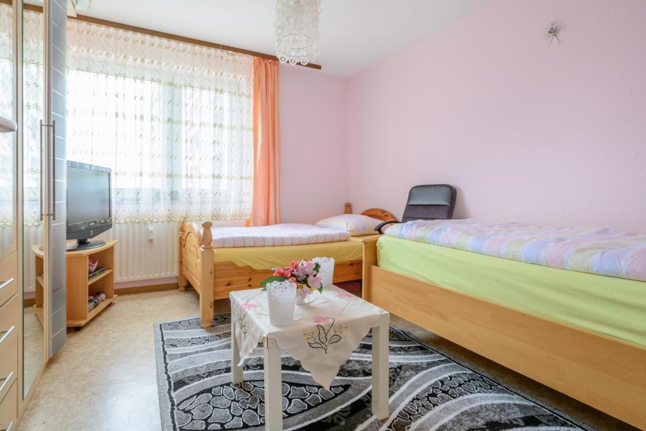 Anyroomdirect Private Apartments In Laatzen Near Hannover Exhibition Room Agency Exterior photo