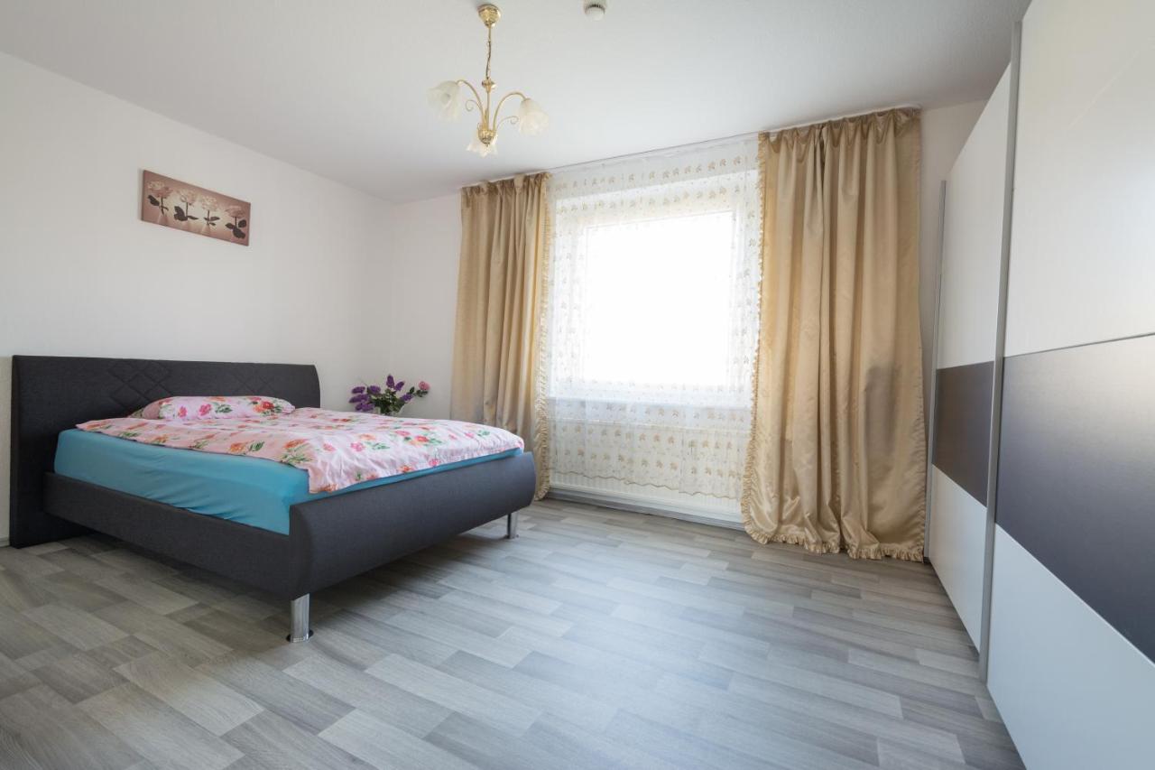 Anyroomdirect Private Apartments In Laatzen Near Hannover Exhibition Room Agency Exterior photo