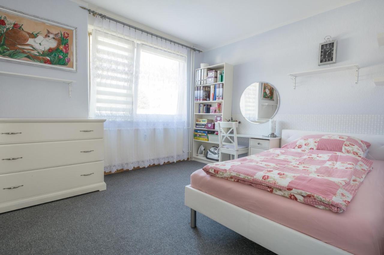 Anyroomdirect Private Apartments In Laatzen Near Hannover Exhibition Room Agency Exterior photo