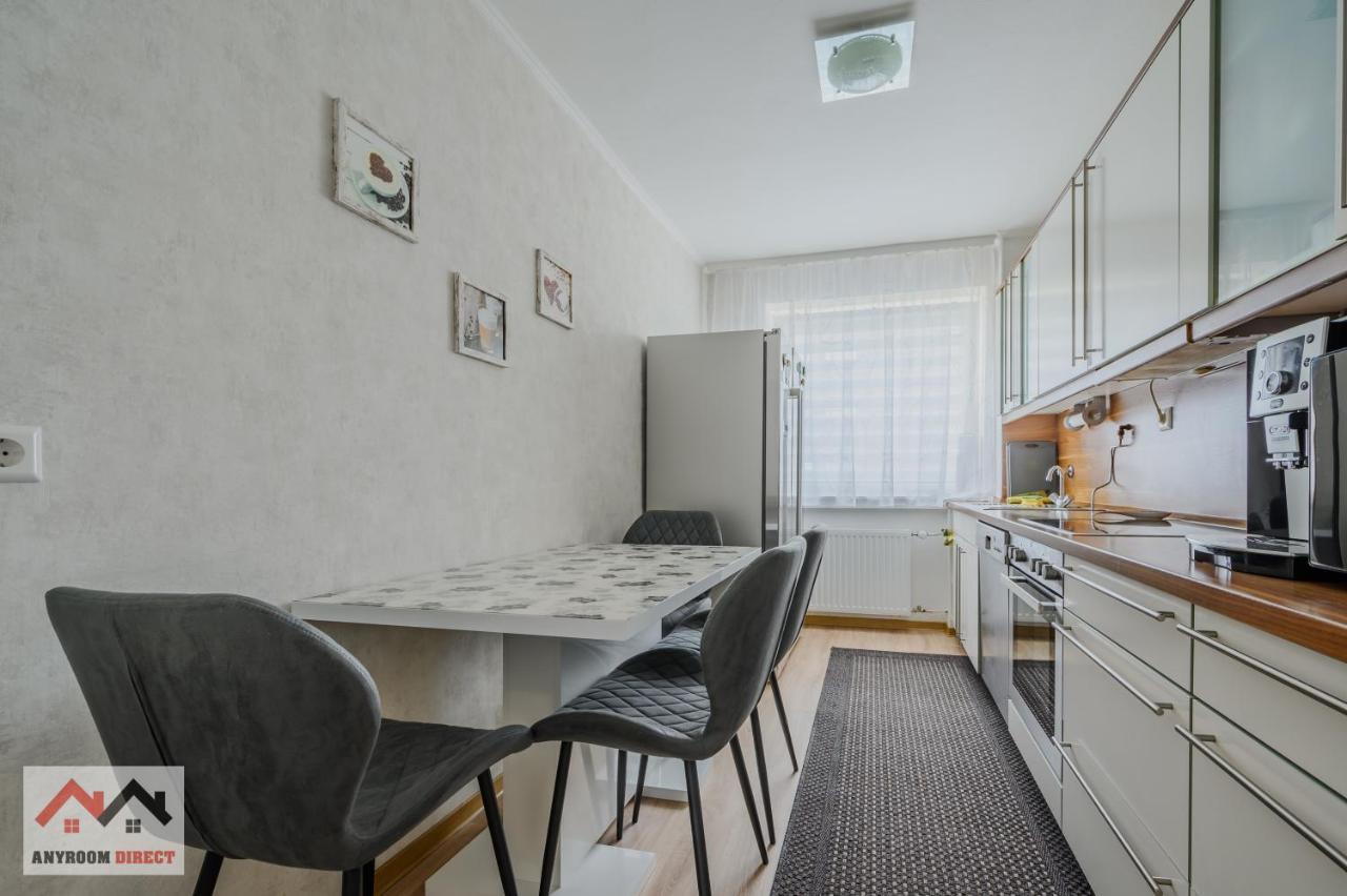 Anyroomdirect Private Apartments In Laatzen Near Hannover Exhibition Room Agency Exterior photo